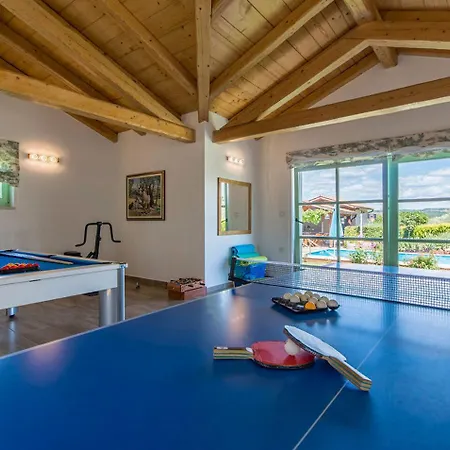 Judita For Kids & Families Near Novigrad With Large Garden & Only 2 Km From The - For 10 People * Tar-Vabriga